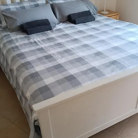 Camino Del Vasco 아파트 *